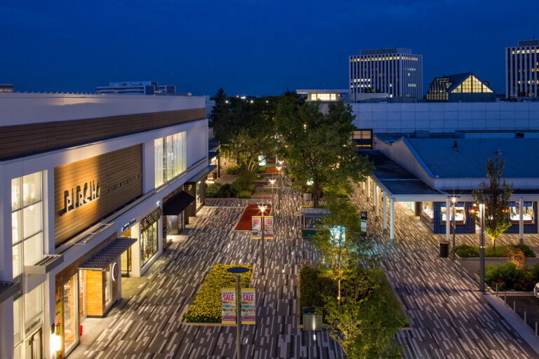 inlineOakbrook Center 12 1840 1227 7 768x512
